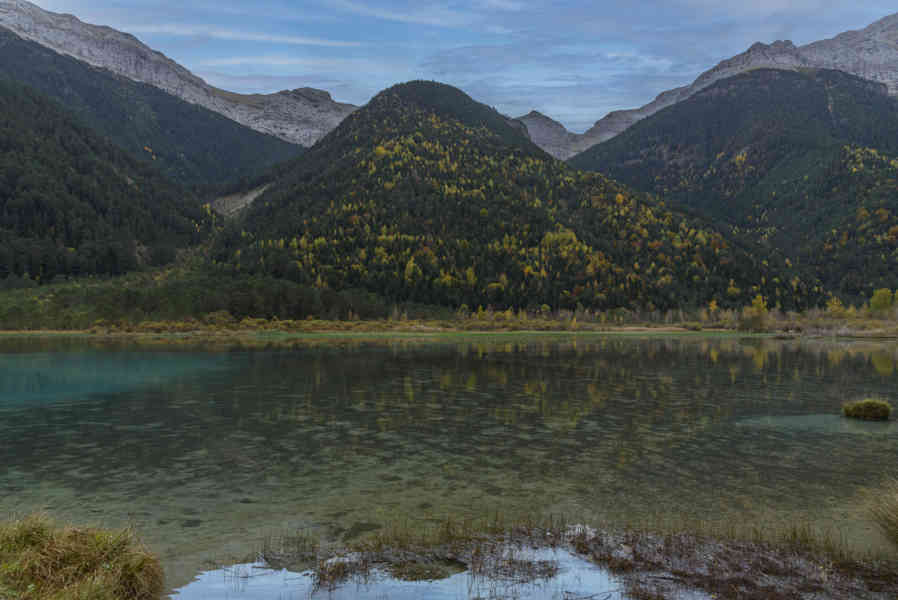 Huesca - valle de Pineta 06 - embalse de Pineta.jpg
